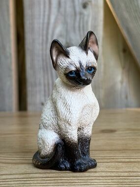 Vintage Harvey Knox Kingdom House of Global Art Siamese Cat Figurine Japan